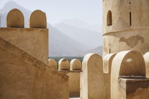 OMAN - MUJER Y VIAJERA