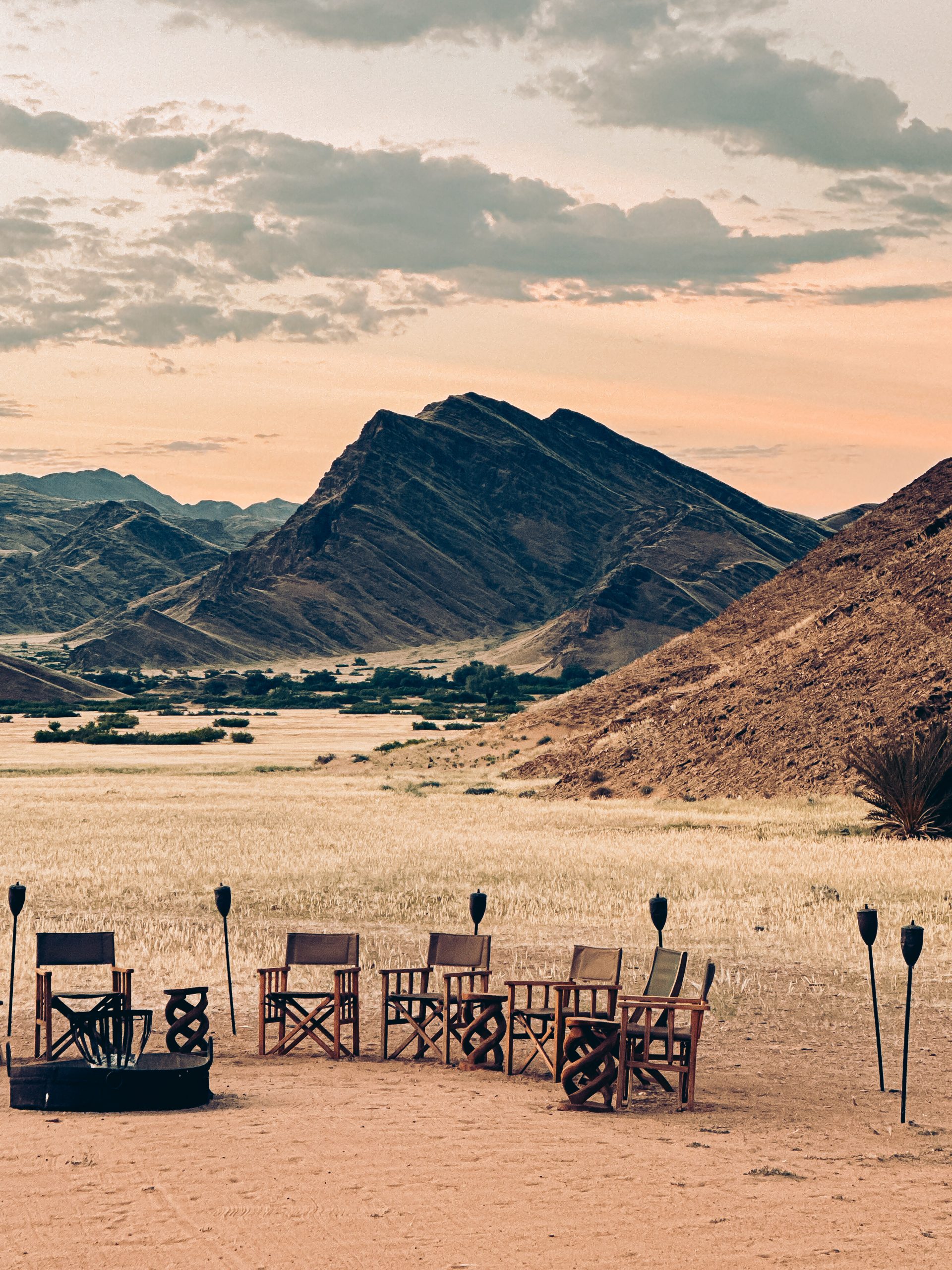 NAMIBIA - MUJER Y VIAJERA